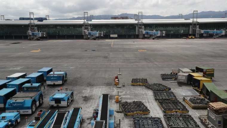 El Aeropuerto Internacional La Aurora es uno de las terminales que debe administrar la DGAC. (Foto Prensa Libre: Érick Ávila)