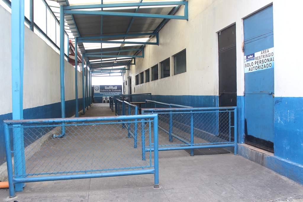 Instalaciones donde funcionaba el comedor seguro permanecen cerradas, en Escuintla. (Foto Prensa Libre: Melvin Sandoval)