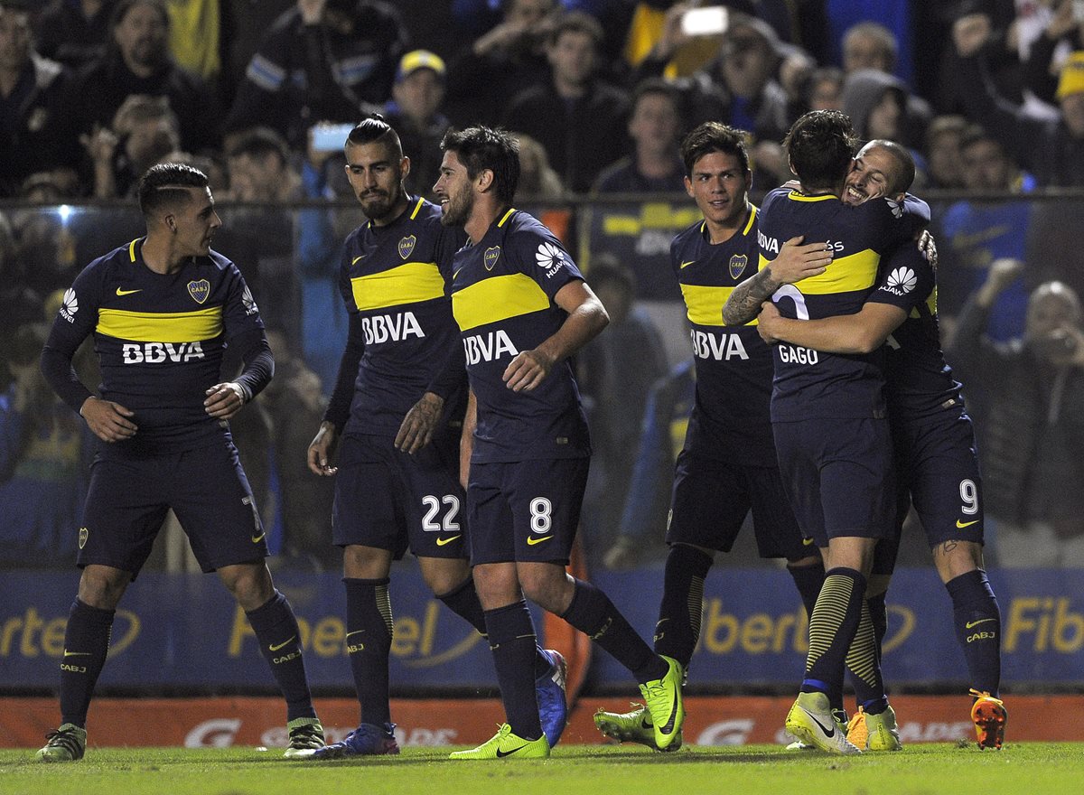 Boca Juniors puede conseguir su título número 26 de la era profesional del futbol argentino. (Foto Prensa Libre: AFP)