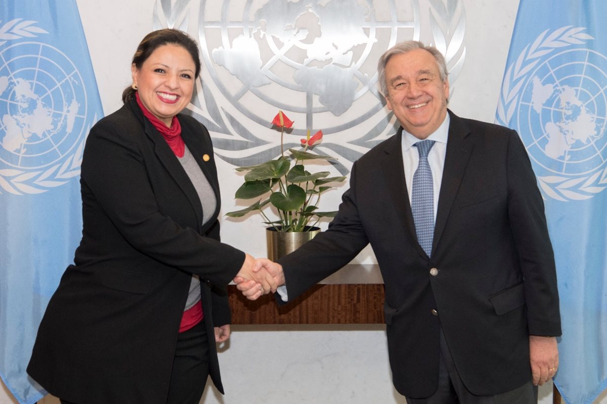 La canciller Sandra Jovel durante la reunión con el secretario General de la ONU, António Guterres. (Foto Prensa Libre: Naciones Unidas).