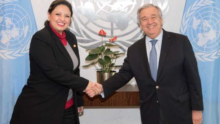 La canciller Sandra Jovel durante la reunión con el secretario General de la ONU, António Guterres. (Foto Prensa Libre: Naciones Unidas).