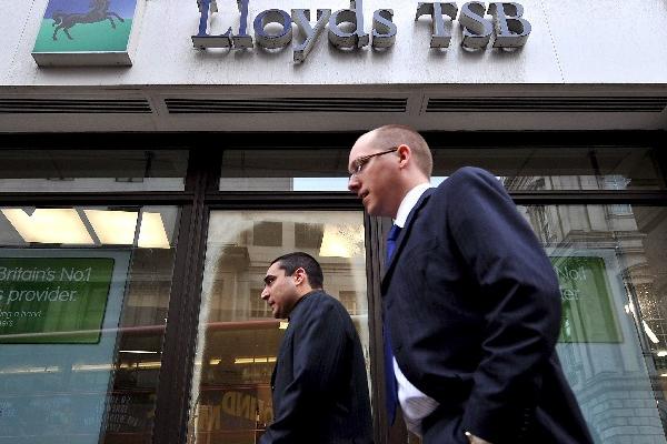 Estado vendió 7.8% del capital del banco. (Foto Prensa Libre: EFE)