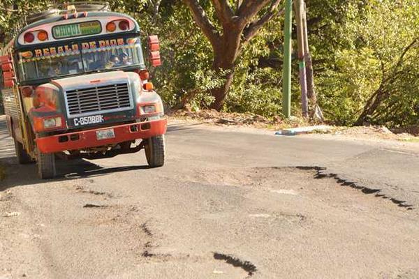Municipalidad de  Chiquimulilla lleva tres años de solicitar al Ministerio de Comunicaciones la reparación del tramo RN-16. (Foto Prensa Libre: Oswaldo Cardona)