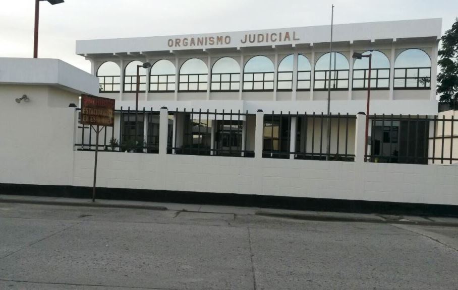 Sede del Juzgado de Primera Instancia Penal en Poptún, Petén. (Foto Prensa Libre: Rigoberto Escobar)