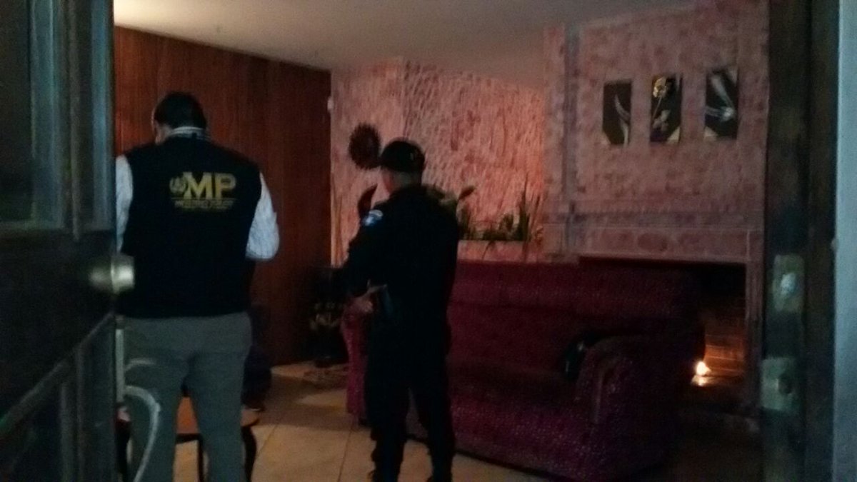 Interior de un inmueble allanado durante los operativos contra la trata de personas en la capital y Mixco. (Foto Prensa Libre: Ministerio Público).