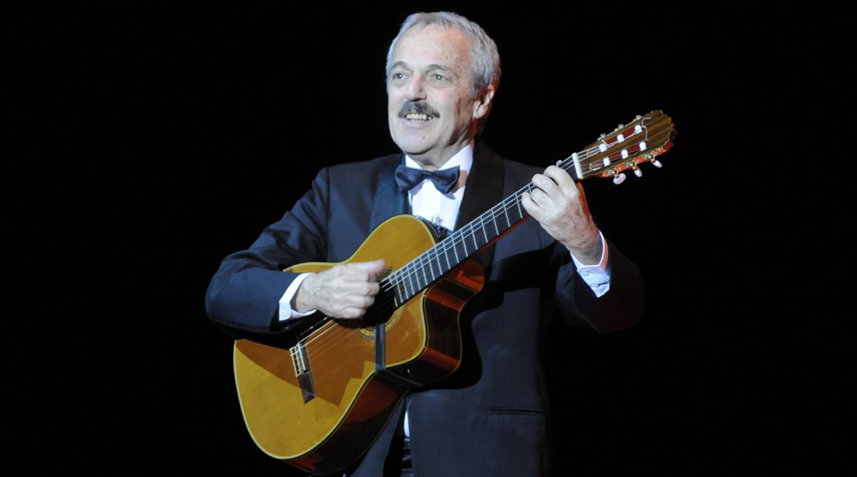 Daniel Rabinovich, componente del grupo cómico-musical argentino Les Luthiers, murió a los 71 años. (Foto Prensa Libre: AFP)