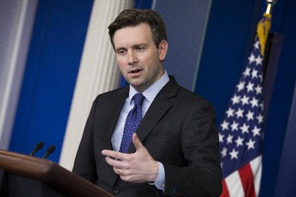 Josh Earnest, secretario de prensa de la Casa Blanca. (Foto Prensa Libre: AP)