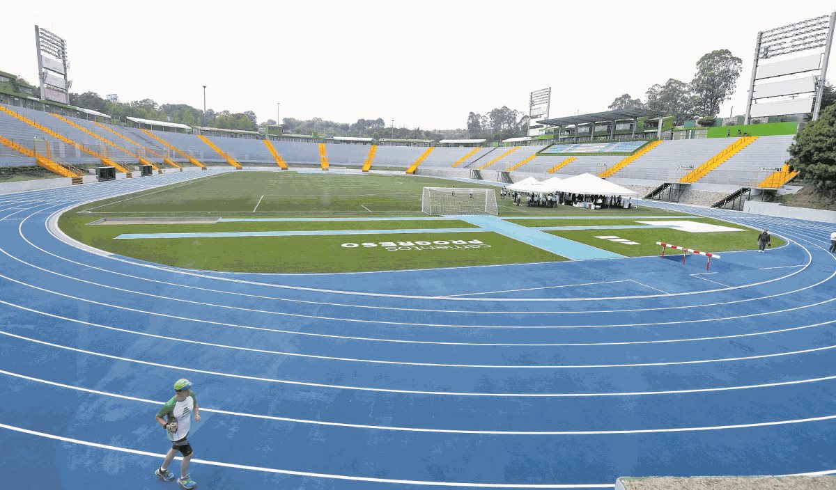 El estadio Cementos Progreso será de nuevo la casa de Comunicaciones a partir del Torneo Apertura 2018. (Foto Prensa Libre: Hemeroteca PL)