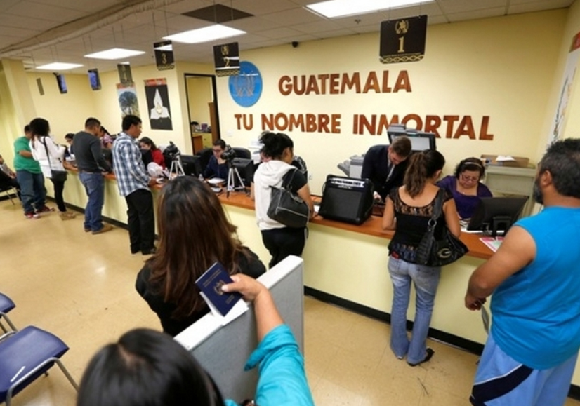 Consulados brindadn atención a los migrantes en Estados Unidos. (Foto Prensa Libre: Hemeroteca PL)