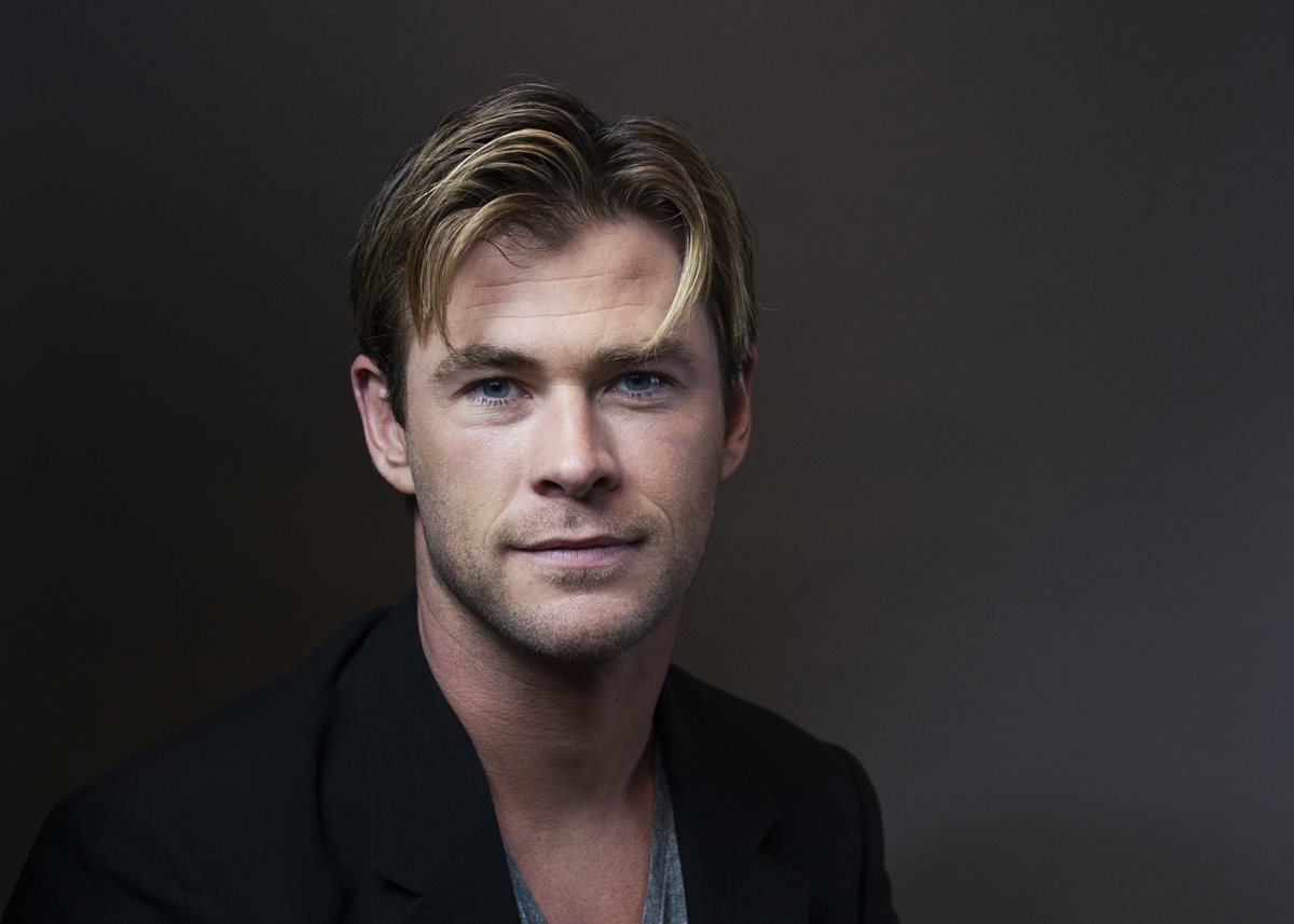 El actor australiano ha demostrado ser versátil en la pantalla, de interpretar a Thor ahora personifica a un marinero. (Foto Prensa Libre: AP)