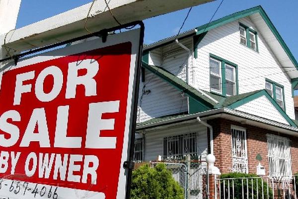 El mercado de la vivienda es una sombra para la economía estadounidense, por las bajas ventas. (Foto Prensa Libre: EFE)
