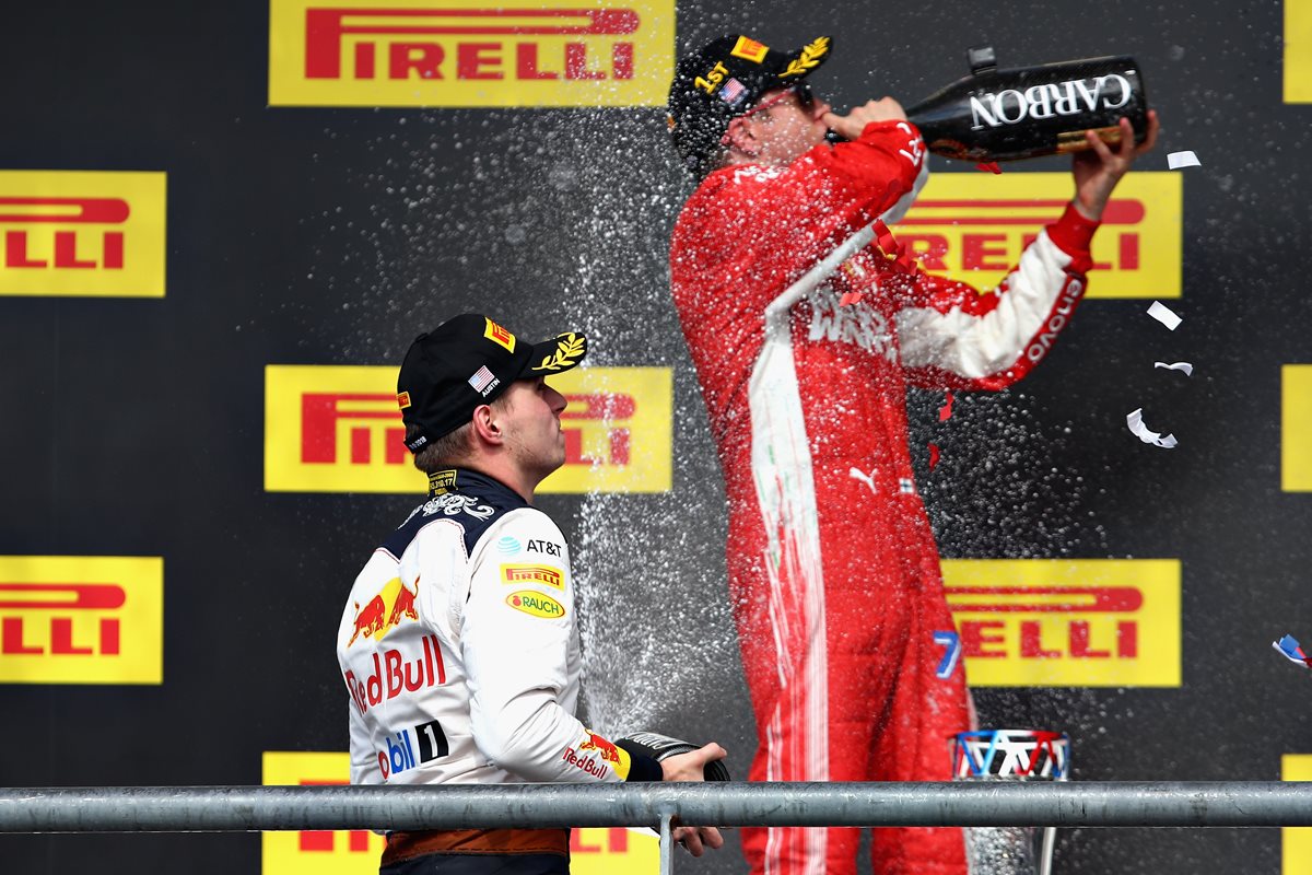 Raikkonen aplaza la celebración de Lewis Hamilton en el campeonato 2018 de la Fórmula 1
