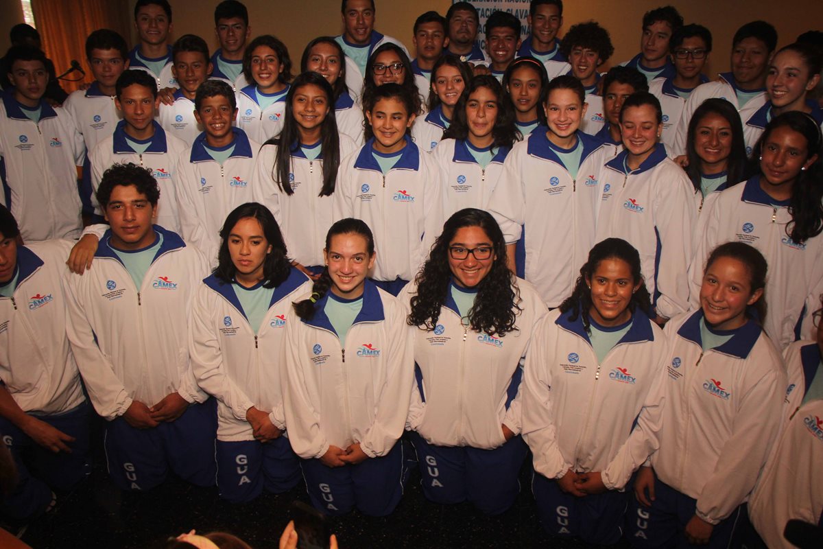 La delegación guatemalteca fue juramentada la semana pasada previo a su competencia. (Foto Prensa Libre: Cortesía COG)