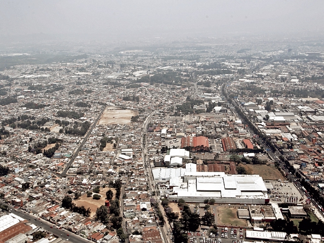 Entre el 2015 y el 2016 se produjo un incremento del 178.8 por ciento en el número de adquisiciones reportadas por las municipalidades. (Foto Prensa Libre: Hemeroteca PL)