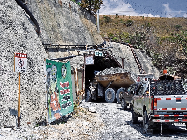 El sector de minas y canteras tiene un peso de 0.7% en el producto interno bruto,  y este año cerrará en negativo. (Foto Prensa Libre: ESTUARDO PAREDES)