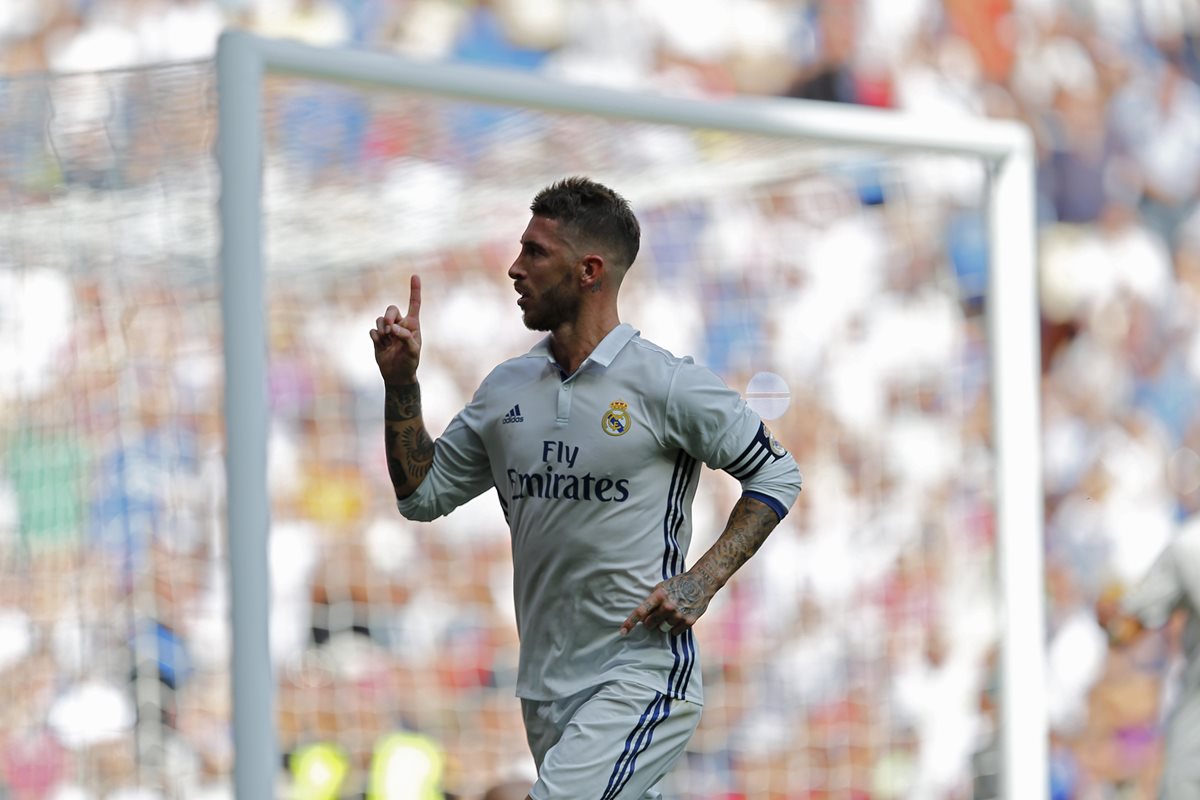 Sergio Ramos ha sido clave en las últimas dos ligas de campeones ganadas por el Real Madrid. (Foto Prensa Libre: AP)