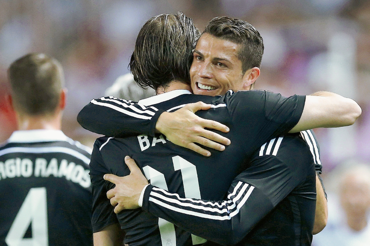 Bale y Cristiano manejaron los hilos del Madrid este sábado en Sevilla. (Foto Prensa Libre:EFE)