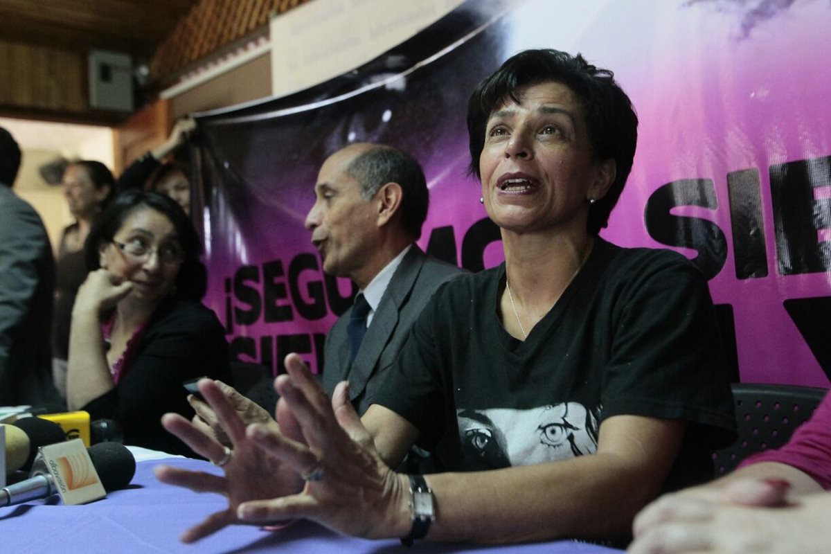 La familia Siekavizza piden que se investiguen quienes ayudaron a encubrir a Roberto Barrera en México. (Foto Prensa Libre: A. Interiano)