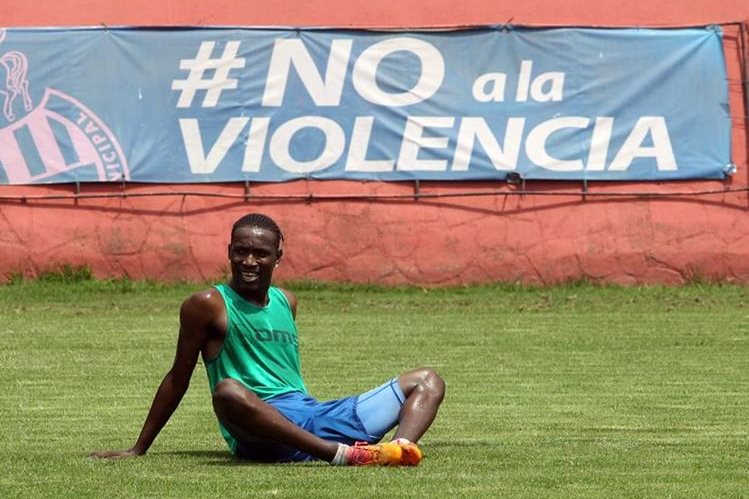 Marvin Ávila escribió en facebook que están listos para volver a jugar después de cumplir la suspensión de dos años por dopaje. (Foto Prensa Libre: Hemeroteca)