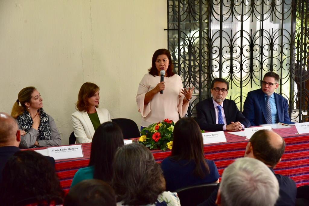 La congresista Norma Torres se reunió este miércoles con personal de la Cicig. (Foto Prensa Libre: Embajada de EE. UU. en Guatemala)