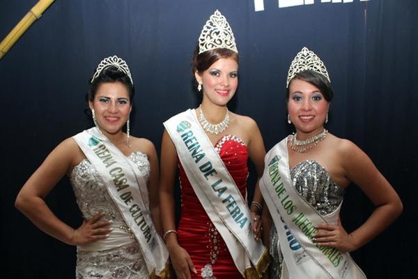 Lesly Veraly Pastor Amador fue electa Reina de la Casa de la Cultura; Velbirh Alishair Santos Morales, Reina de la Feria, y Jaqueline Rocío Gutiérrez Grijalva, Reina de los Juegos Florales. (Foto Prensa Libre: Rolando Miranda)
