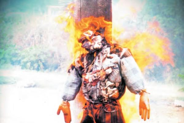 La quema de judas es una tradición Colonial que cada vez se practica menos (Foto Prensa Libre: Archivo)<br _mce_bogus="1"/>
