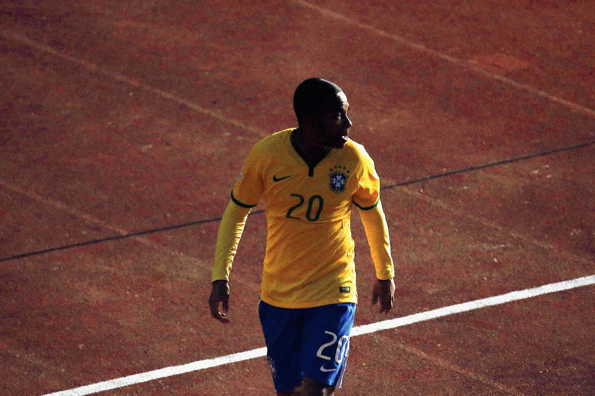 Robinho demostró en la Copa América que está en un buen nivel futbolístico. (Foto Prensa Libre: EFE)
