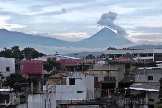 El volcán Santiaguito registra actividad pasiva por segundo día consecutivo. (Foto Prensa Libre: Alexander Coyoy)