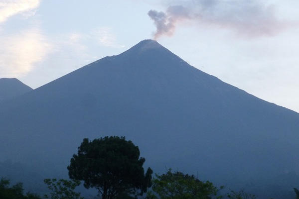 Volcán de Fuego. (Foto Prensa Libre: Insivumeh)