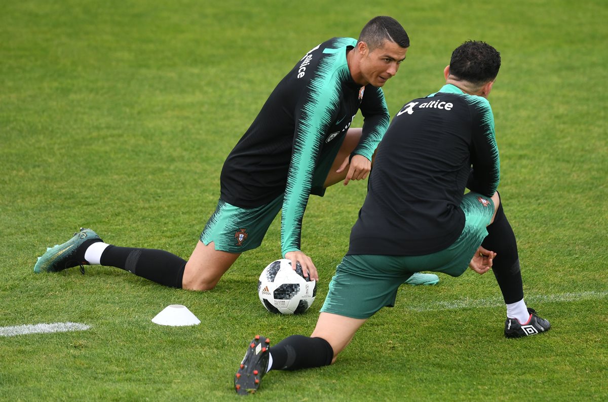 Cristiano Ronaldo llegó a la selección de Portugal para encarar el Mundial de Rusia. (Foto Prensa Libre: AFP)