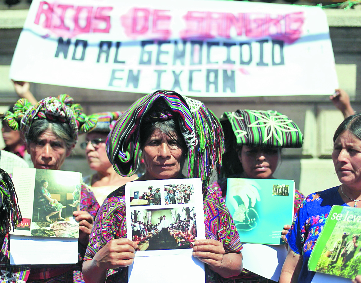 Sobrevivientes a la guerra civil de 36 años pidieron al Estado que cumpla con los acuerdos suscritos en 1996. (Foto Prensa Libre: Hemeroteca PL)