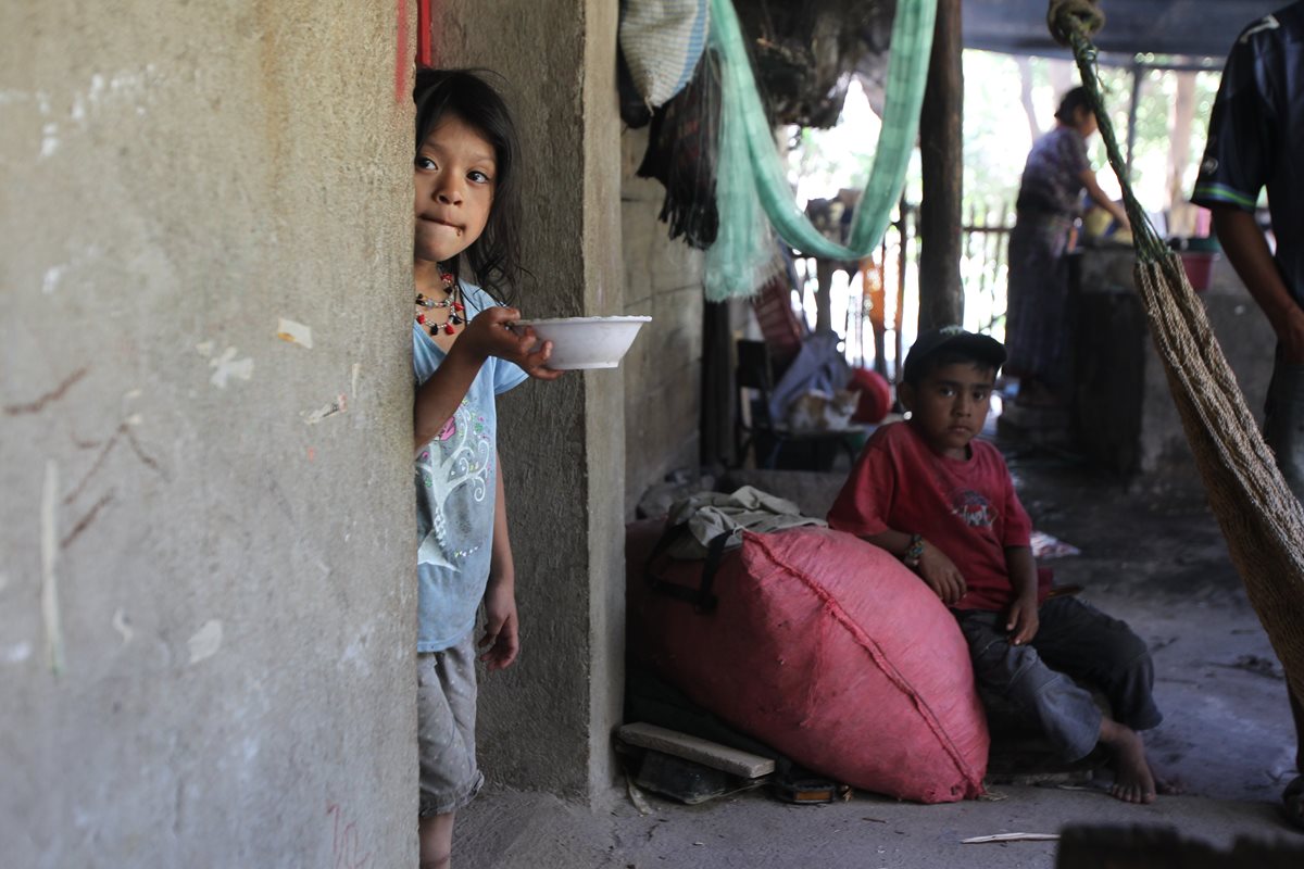 En el interior del país existe la mayor cantidad de menores con desnutrición. (Foto Prensa Libre: Hemeroteca PL)