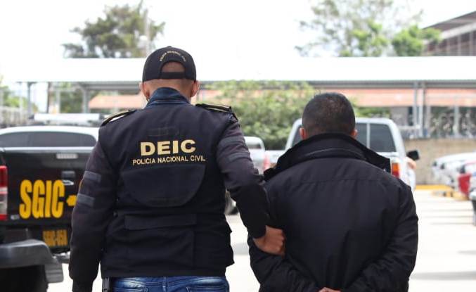 Marco Vinicio Diéguez Herrera, alias el Capi, presunto narcotraficante, fue detenido este miércoles por la PNC en Sacatepéquez. (Foto Prensa Libre)