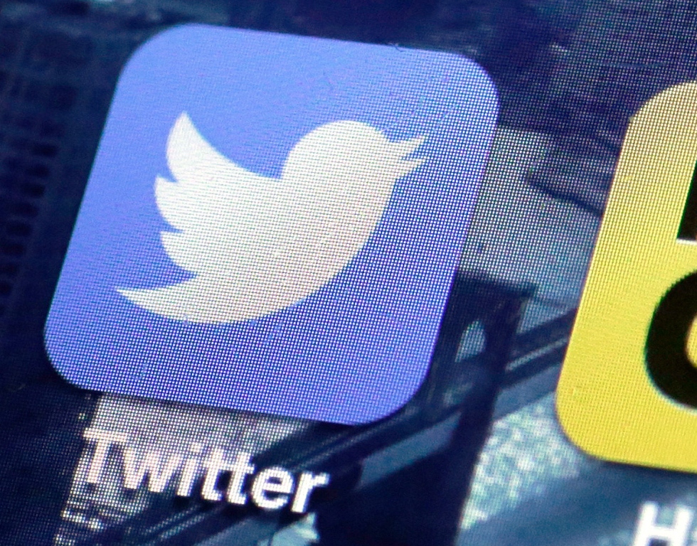 La red social Twitter anunció que eliminará empleos dentro de un plan de reestructuración. (Foto Prensa Libre: AP)