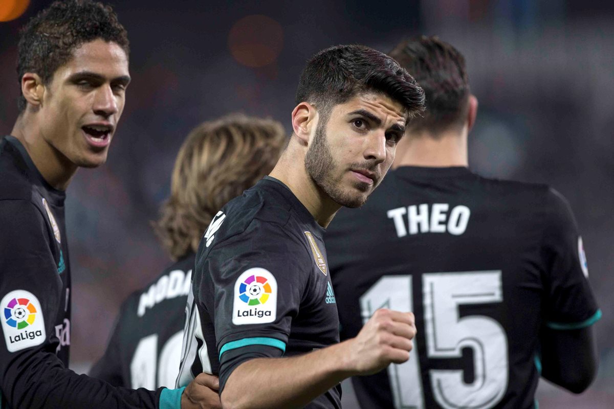Marco Asensio festeja después de marcar el gol de la victoria del Real Madrid ante el Leganés. (Foto Prensa Libre: EFE)