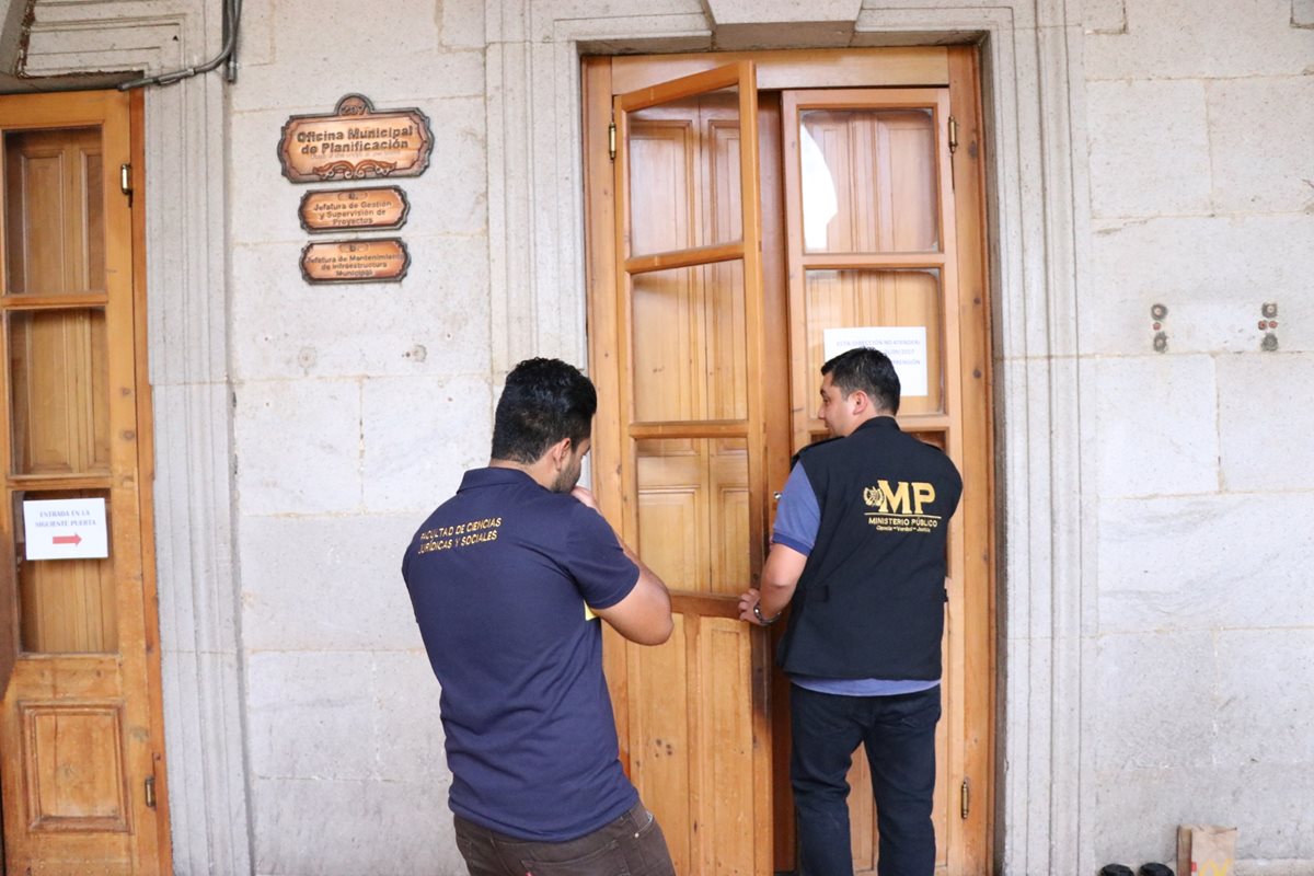 Los investigadores no dieron detalles a que caso corresponden las pesquisas.(Prensa Libre: María José Longo.)