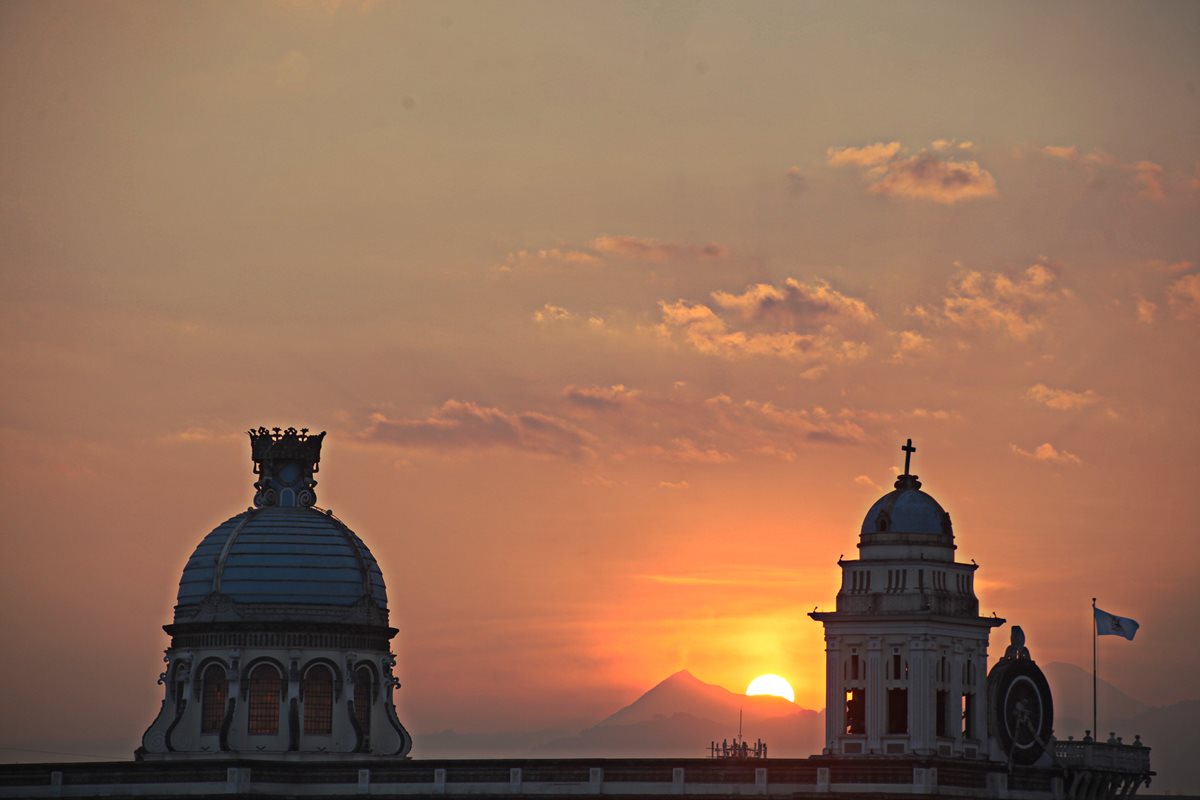 Este lunes se registrará el día más corto y la noche más larga de este 2015.(Foto Prensa Libre: HemerotecaPL)