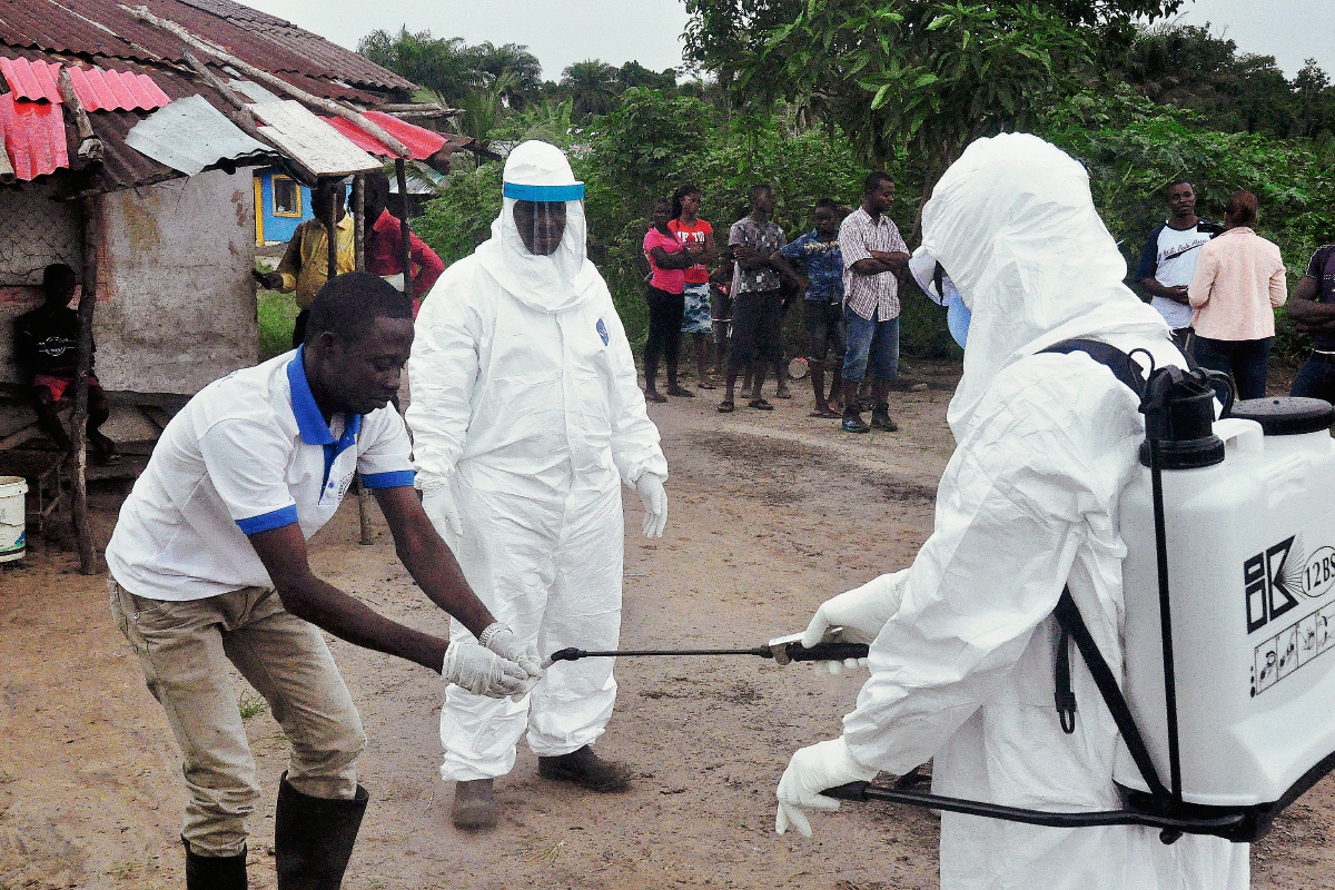 Liberia sufrió más de cuatro mil 800 muertes antes de contener el contagio en mayo. (Foto Prensa Libre: AP).