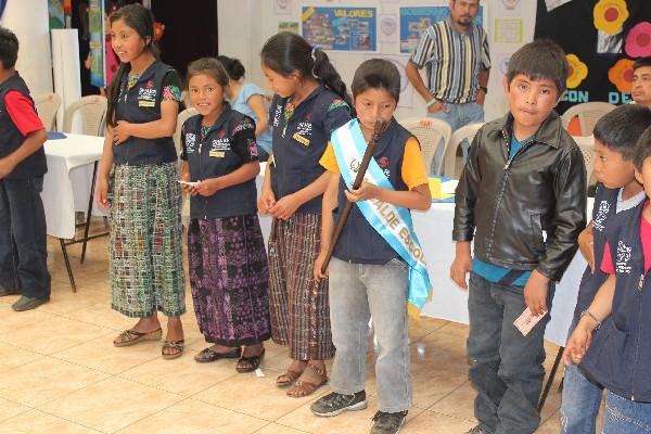 El programa de gobiernos escolares de la fundación  Carroll Behrhorst funciona desde mayo último en San Andrés Itzapa.