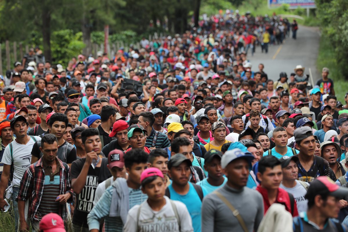Migrantes que intentan llegar a EE. UU. denuncian que agentes de la PNC les exigen dinero para no retornarlos a la frontera