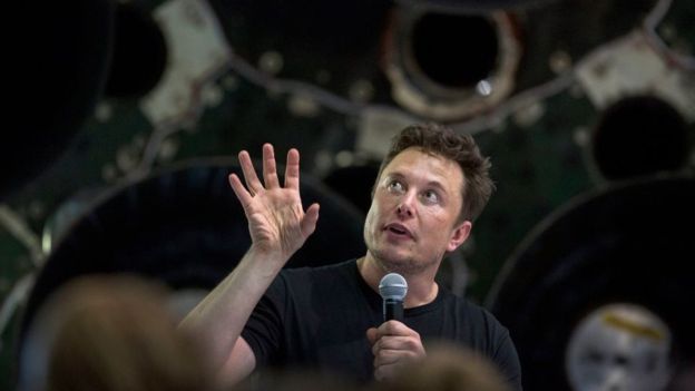 Elon Musk es el fundador y dueño de SpaceX, una empresa privada que realiza lanzamientos al espacio. GETTY IMAGES