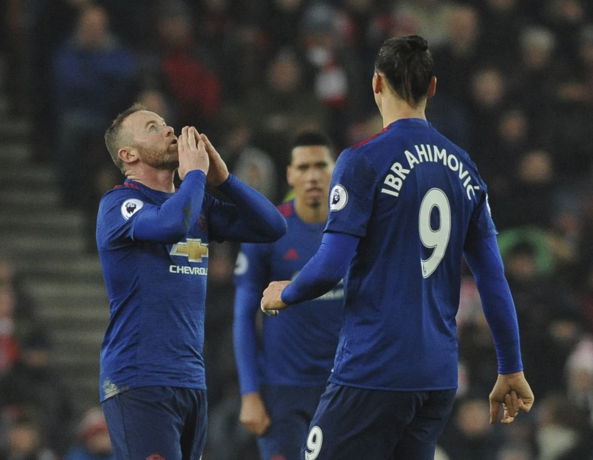 Un Rooney de récord da un punto al United ante Stoke City