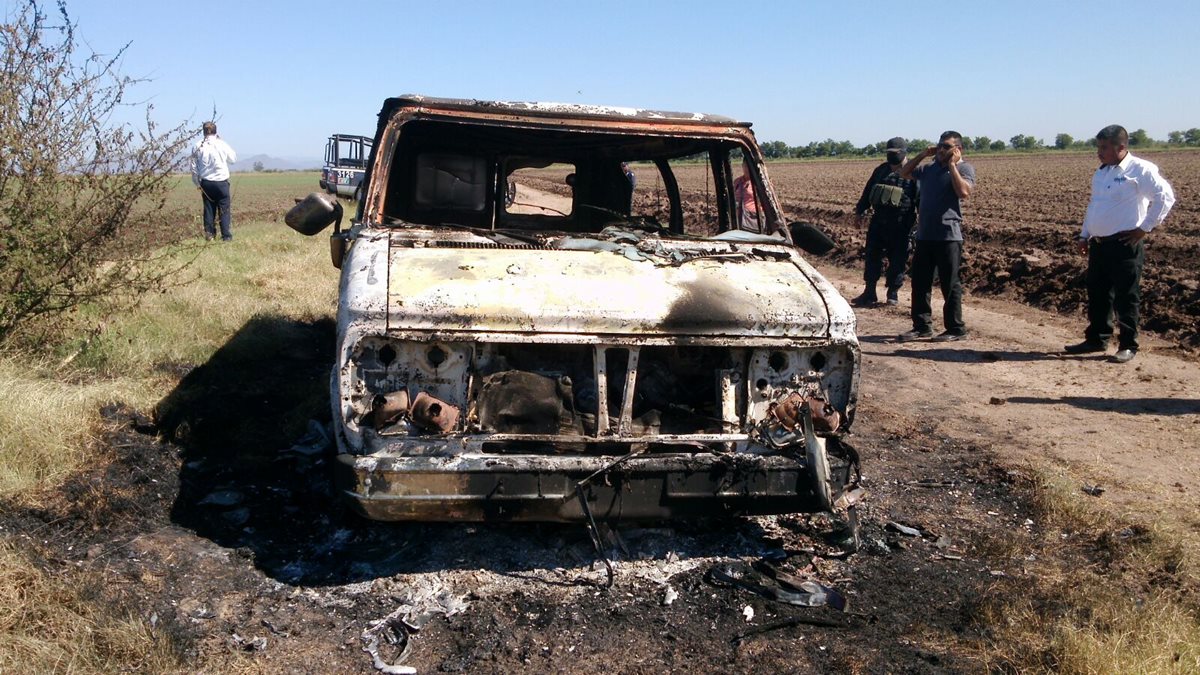 El vehículo fue hallado en Sinaloa. (Foto Prensa Libre: AP).