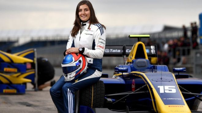 Esta semana, Tatiana Calderón fue ascendida de conductora en desarrollo a conductora de pruebas en Sauber. (Foto Prensa Libre: Getty Images)
