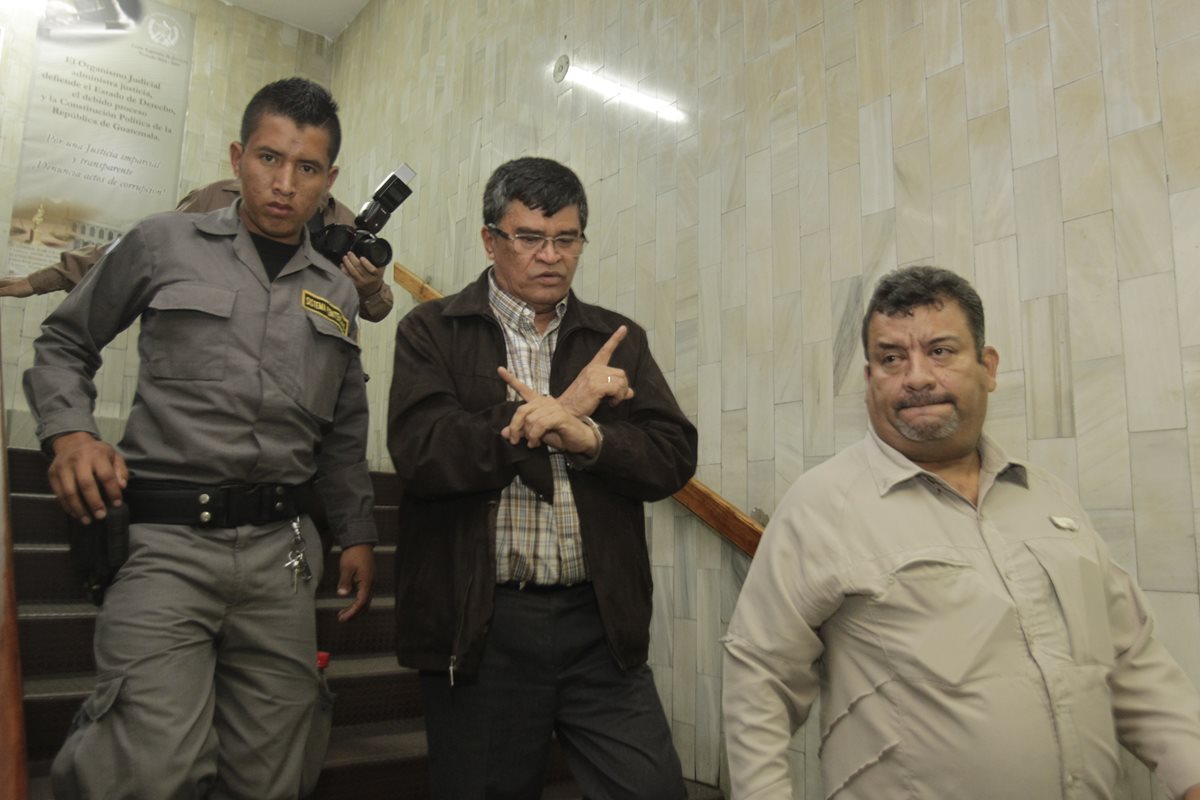El exalcalde Arnoldo Medrano fue sentenciado a prisión por utilizar una empresa familiar para cobrar el IUSI.( Foto Prensa Libre:Hemeroteca PL)