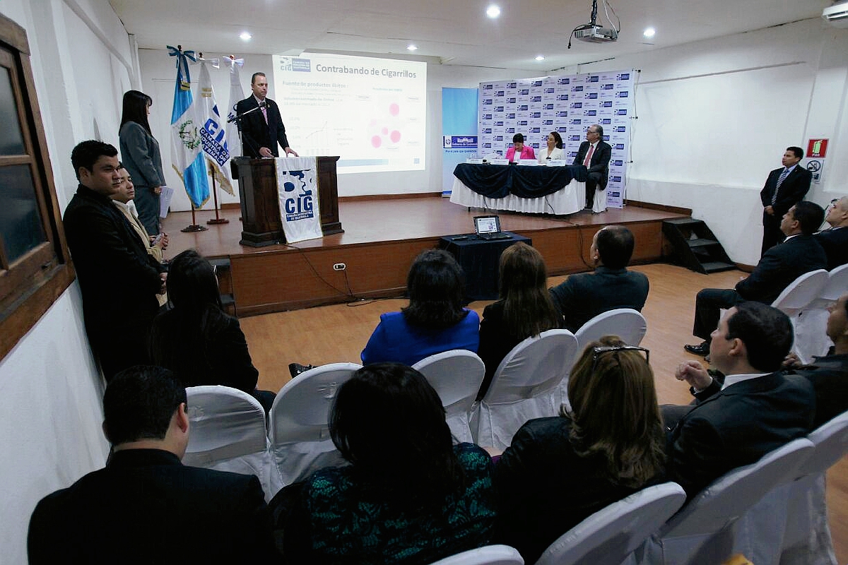 Cámara de Industria y MP presentan aplicación web para denunciar el contrabando. (Foto Prensa Libre: Paulo Raquec).