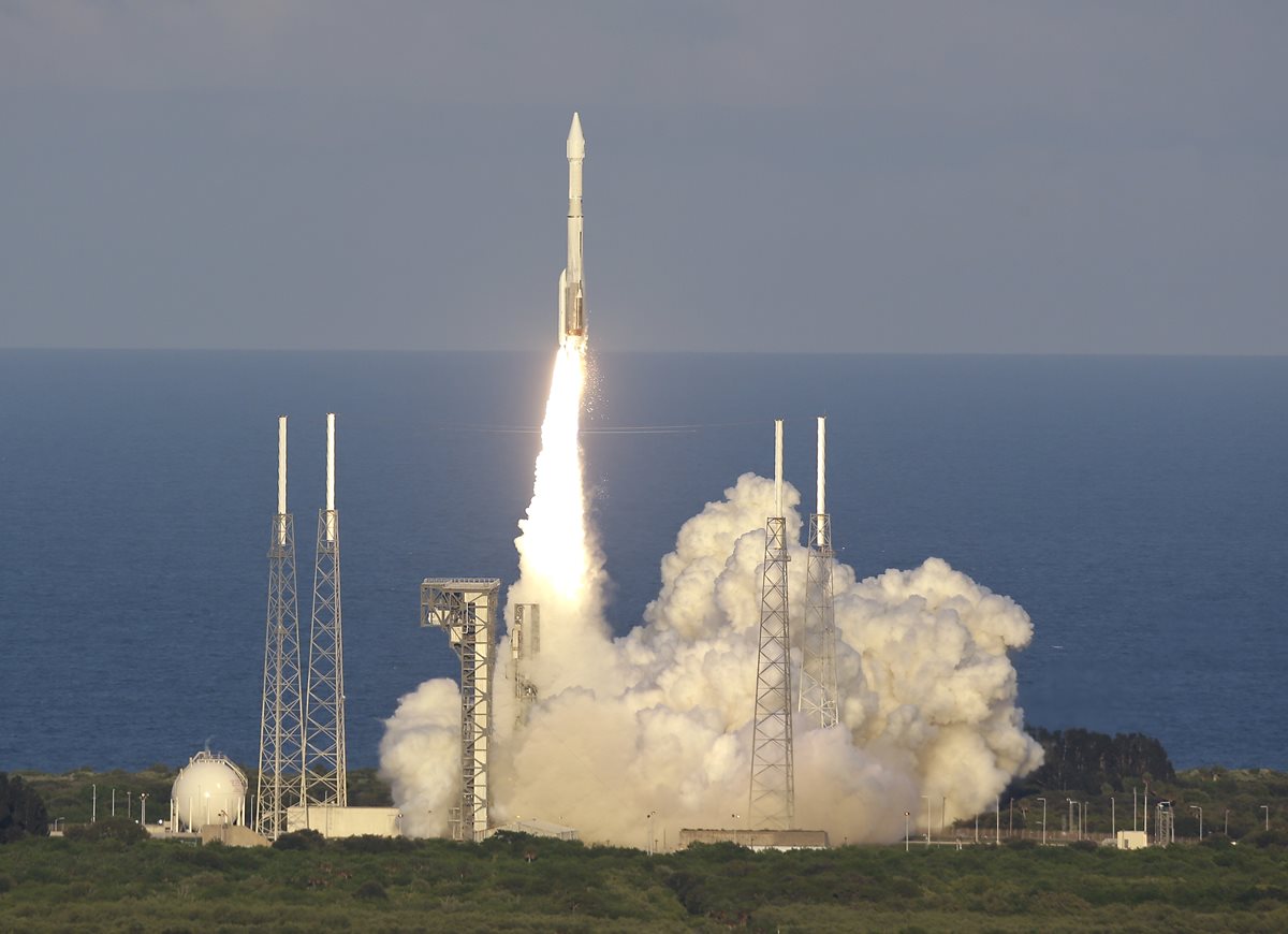 La nave espacial despega de Cabo Cañaveral en Florida. (Foto Prensa Libre: AP).