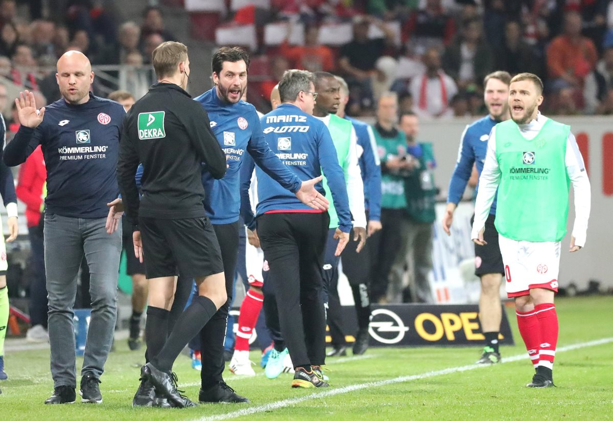 Recientemente se conoció de un caso en el que se usó el VAR. (Foto Prensa Libre: AFP)