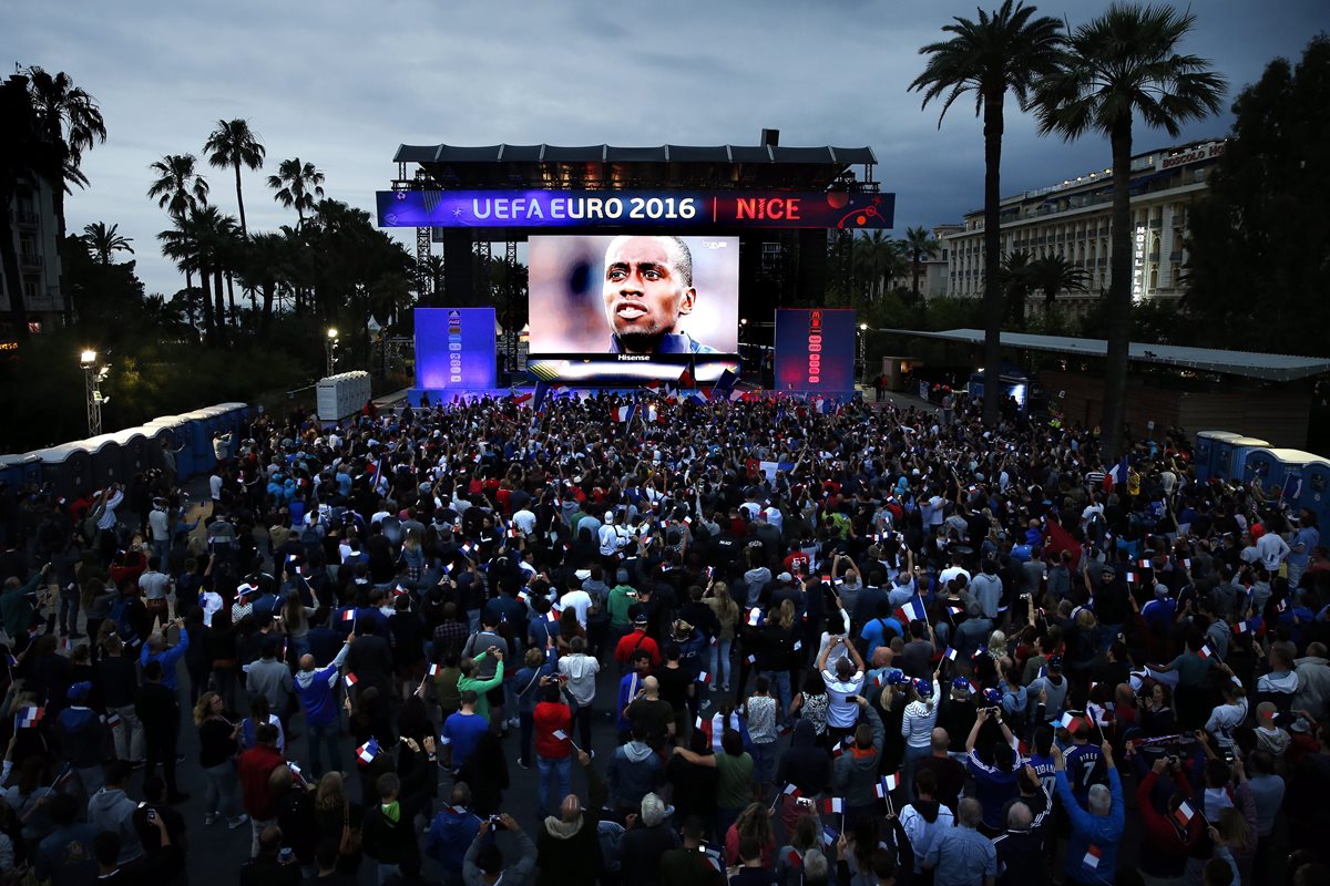 La fanzone de Niza es una de las más populares durante la Euro. (Foto Prensa Libre: EFE