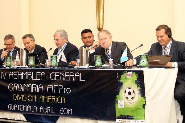 el comité   Ejecutivo completo de FIFPro, División América, estuvo presente en la actividad. (Foto Prensa Libre: EDWIN FAJARDO)